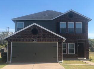 1045 Grassland Ln, Kyle, TX 78640