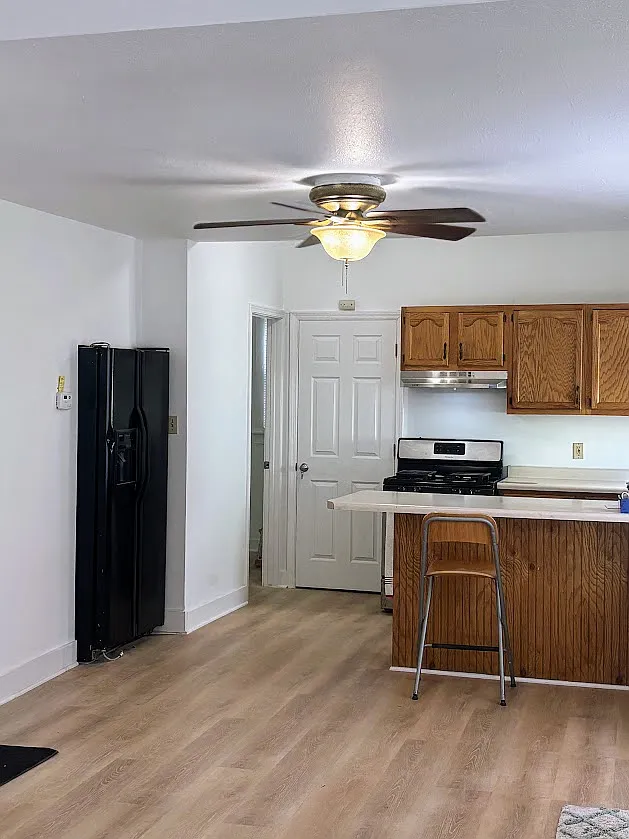 2 bed, 1200 sqft, $1,450 — Photo 2