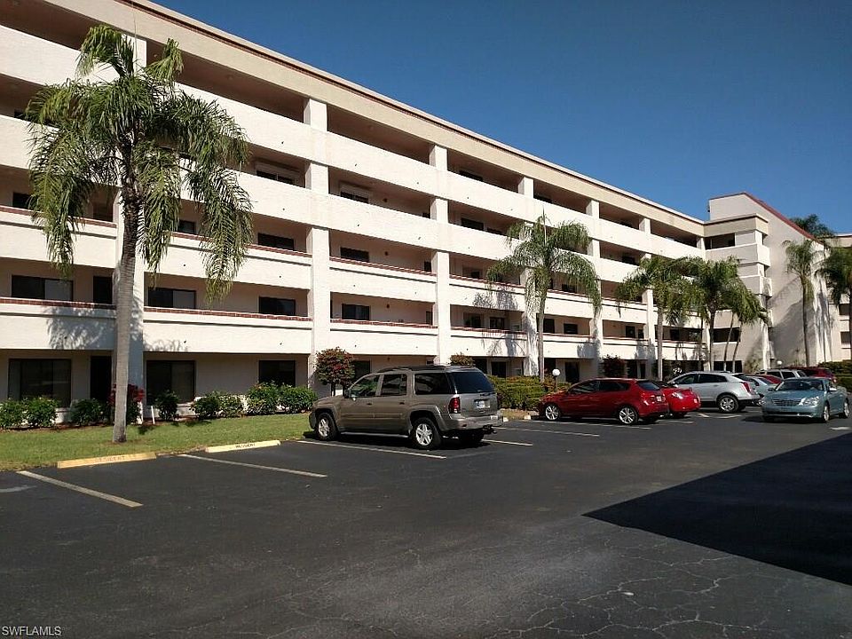 1st image of 7430 Lake Breeze Dr APT 305