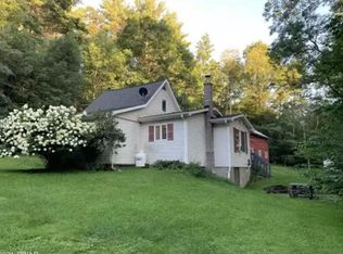 132 High School Rd, Damascus, PA 18415