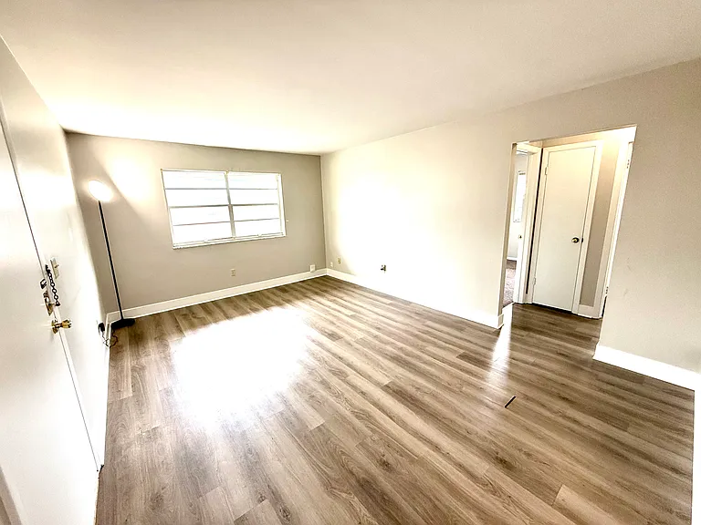 1540 Glenn Ave #C — Photo 3