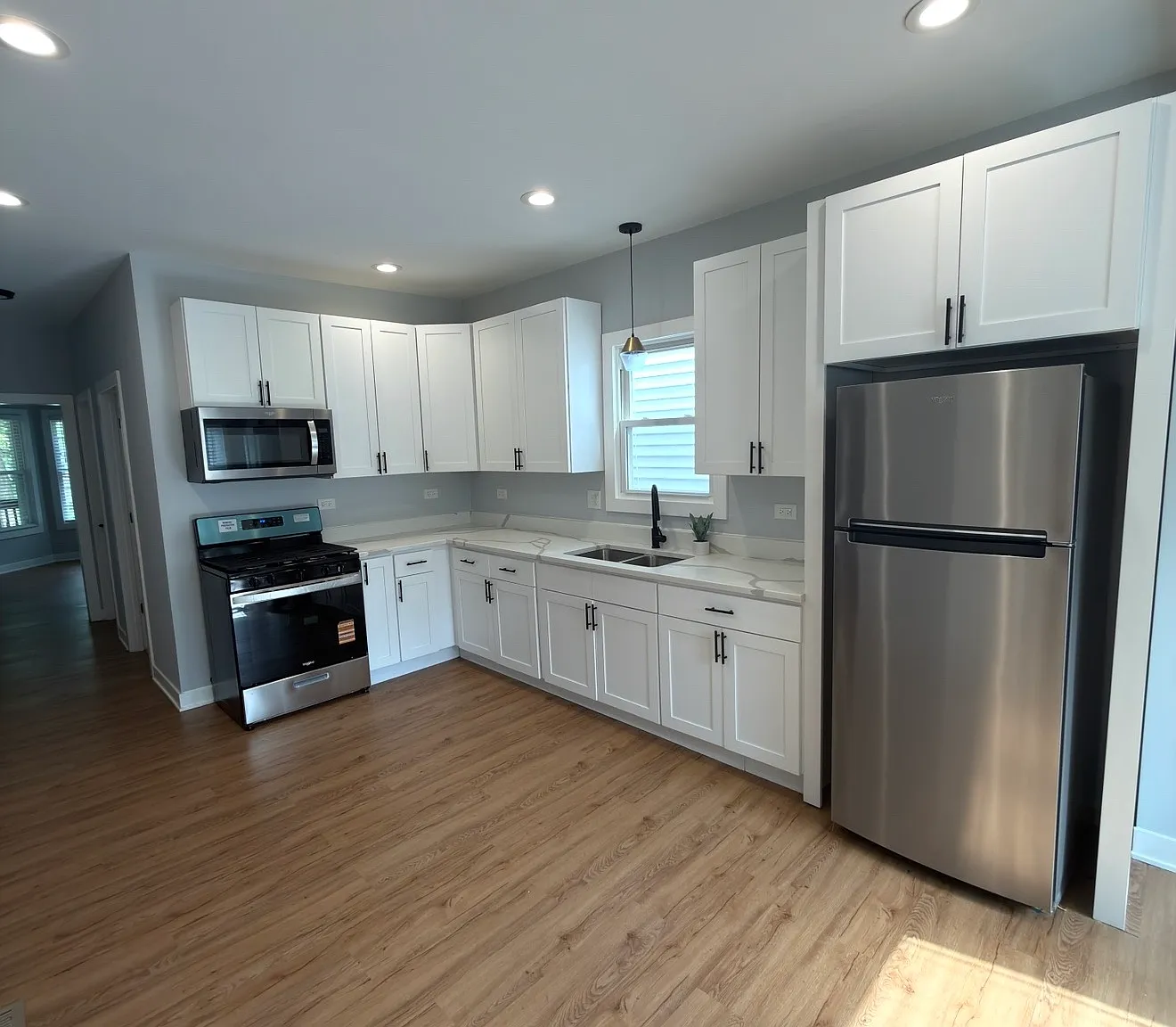 3 bed, 1800 sqft, $2,395 — Photo 1