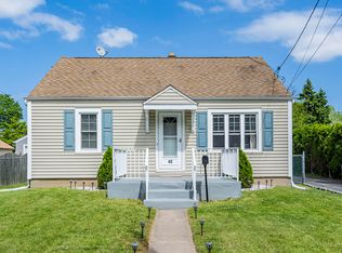 40 Sterling Ave, Hamilton, NJ 08619
