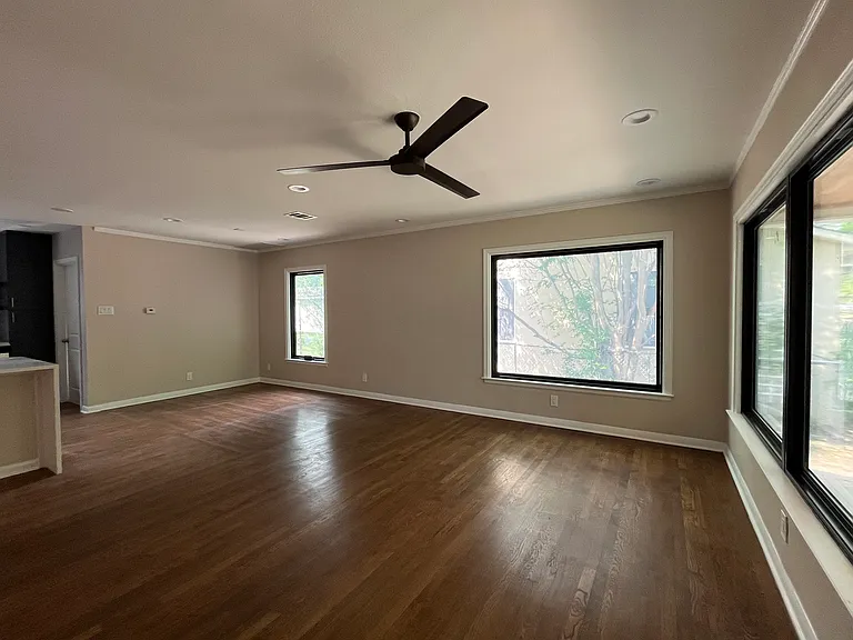 4412 Bellvue Ave — Photo 5