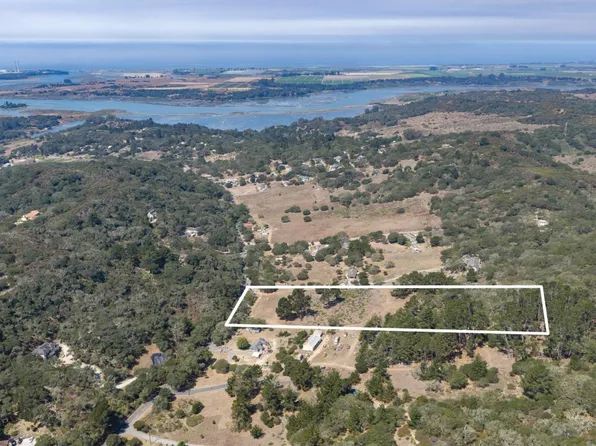 299 Hidden Valley Rd, Royal Oaks, CA 95076