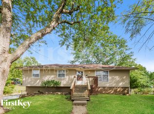 128 N 1st St, Blue Springs, MO 64014