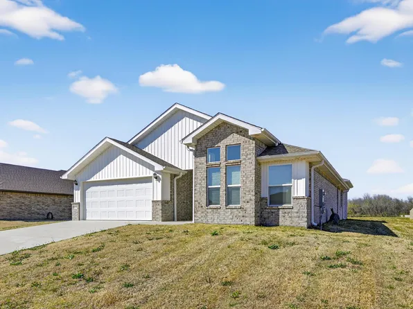 2306 N Greystone Square, Webb City, MO 64870