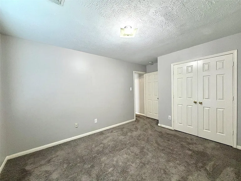 6415 Mountain Pines Ln — Photo 18