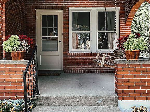4th image of 3847 Superior Ave