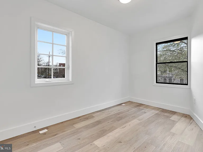 1353 Nicholson St NW #1 — Photo 11
