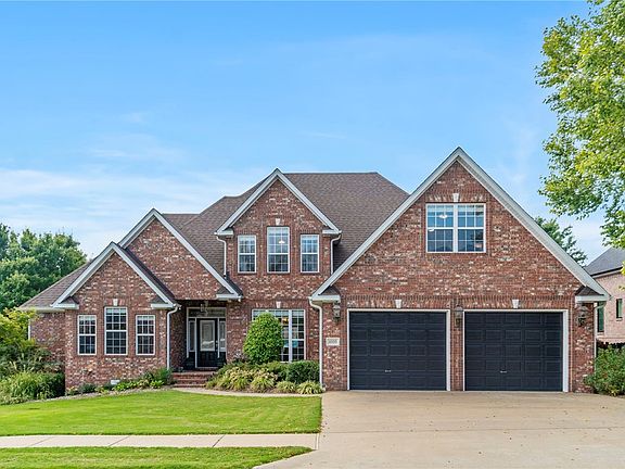3rd image of 4006 NE Cadbury Ave