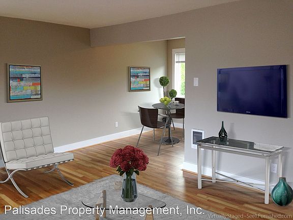 2nd image of 3130 SE Belmont St #3706166