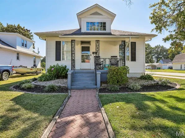 301 E 2nd St, O'Fallon, IL 62269