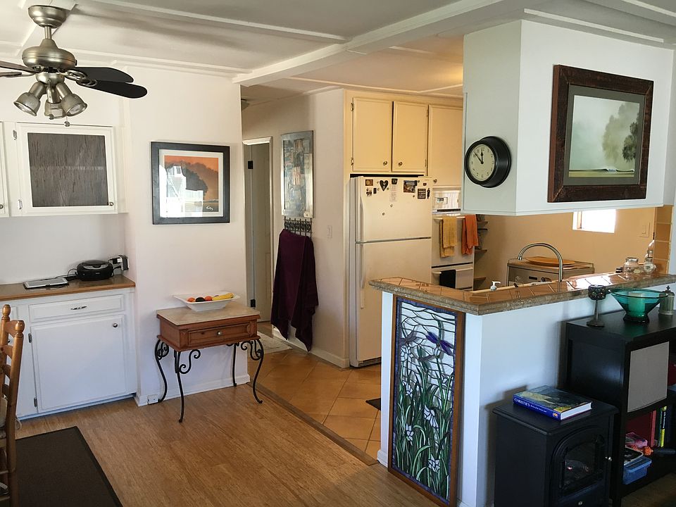 Remodeled Beach Bungalow 