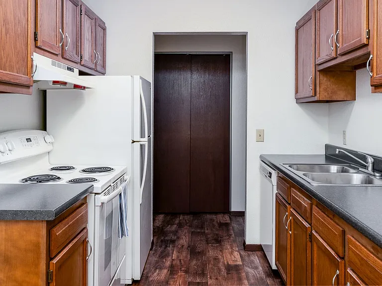 Heritage Heights Apartments — Photo 43