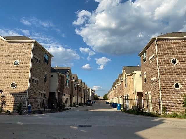 1st image of 11604 Main Cypress Dr