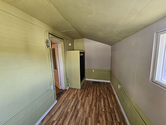 3rd image of 1229 N Clarkson St APT 3