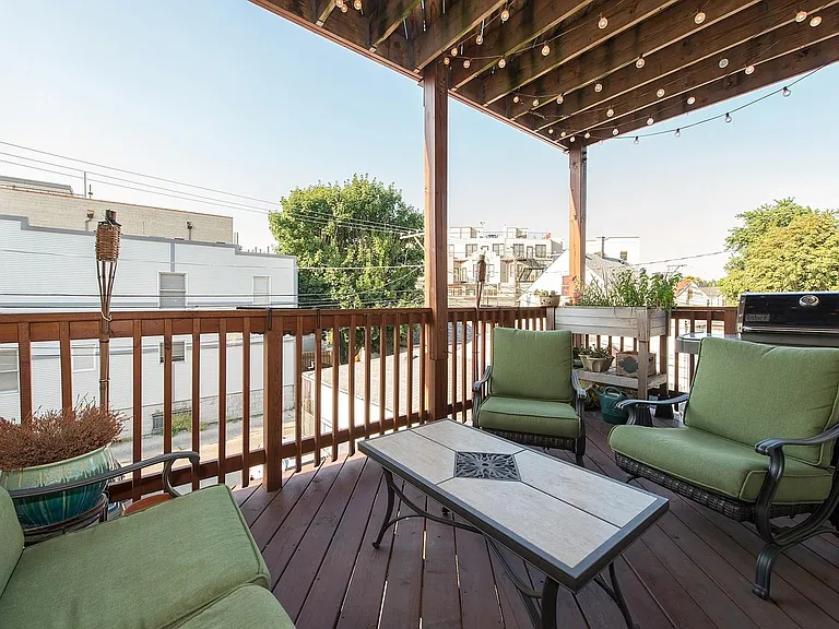 1252 W Diversey Pkwy #2 — Photo 6