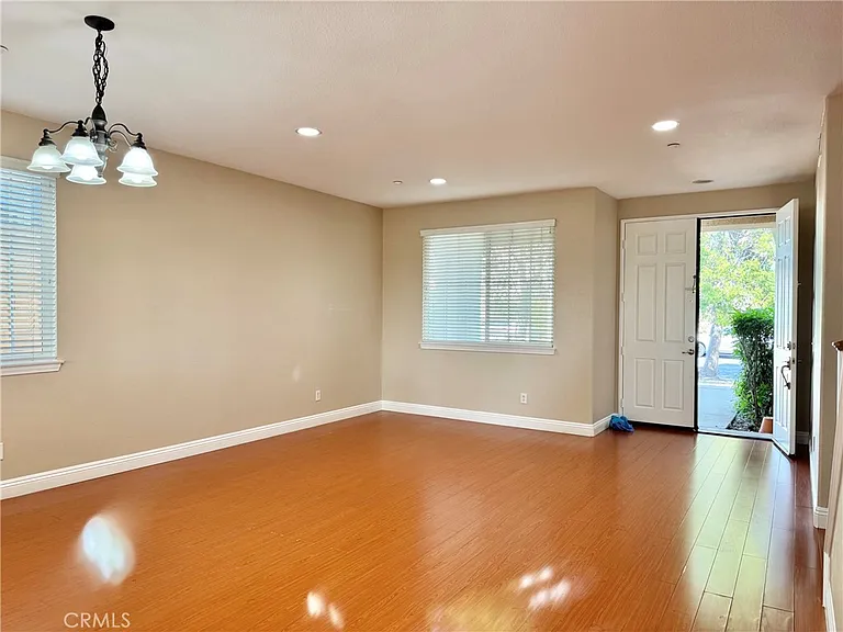 6076 Brookside Way — Photo 5