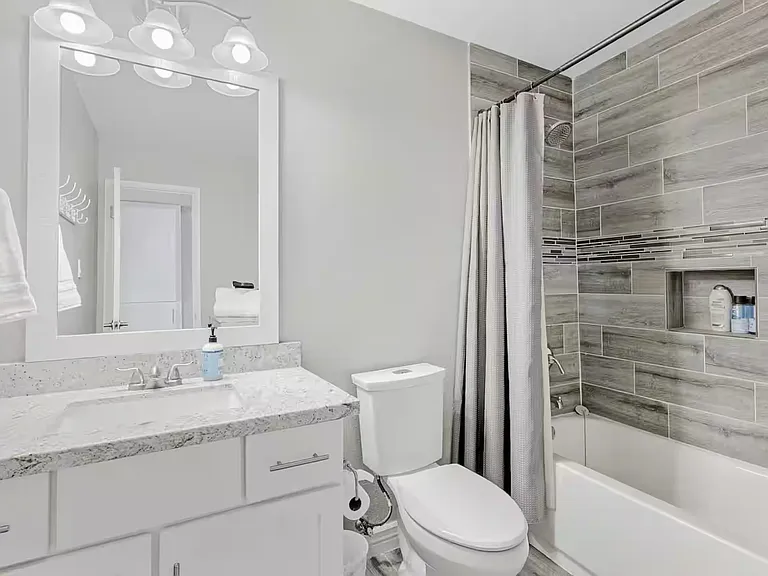 8725 E Rancho Vista Dr — Photo 9