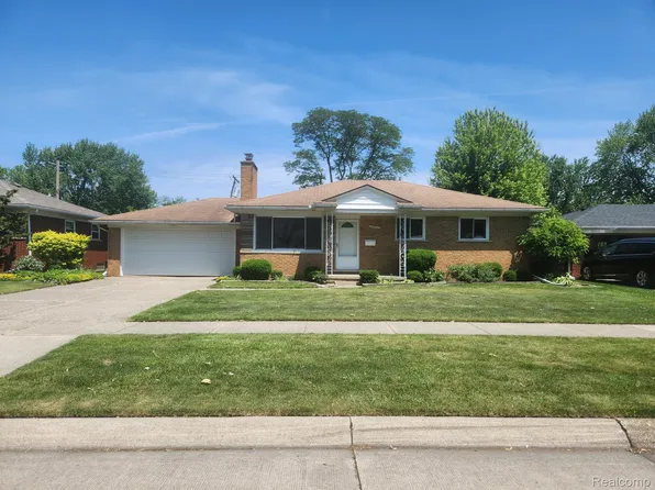 20313 Alexander St, Saint Clair Shores, MI 48081