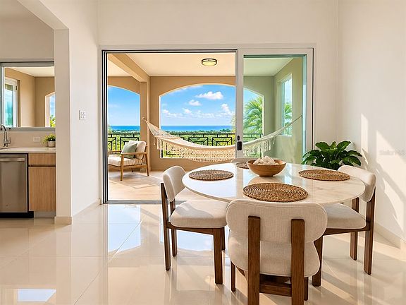 5th image of 10-10 Ph #Penthouse