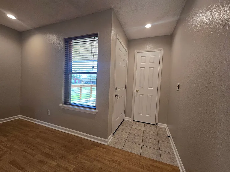112 Thomas Blvd — Photo 7