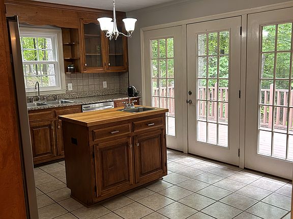 4th image of 3168 Briarwood Dr