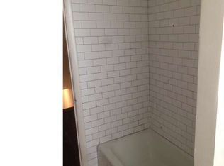 135 Rochelle Ave, Philadelphia, PA 19128