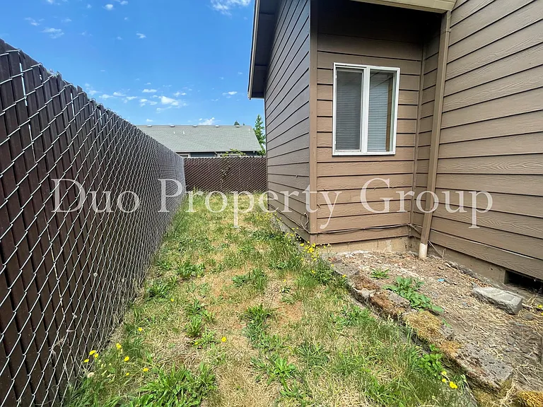 610 S 41st Ct — Photo 21