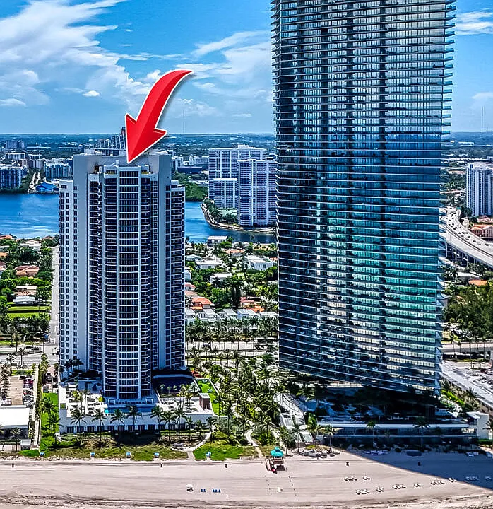 18911 Collins Ave #506