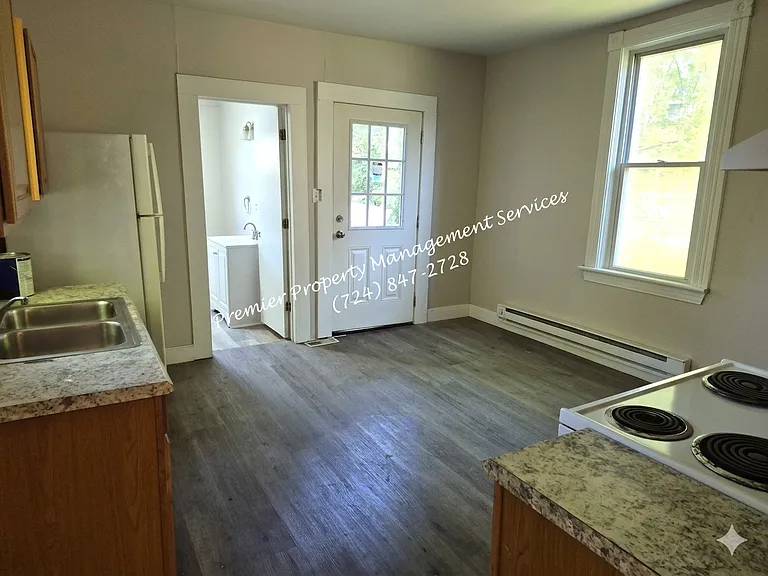 1521 4th Ave — Photo 13