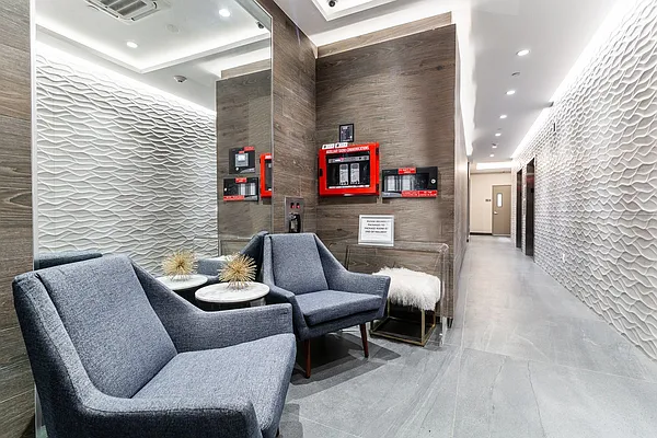 Rented by REAL New York | media 19