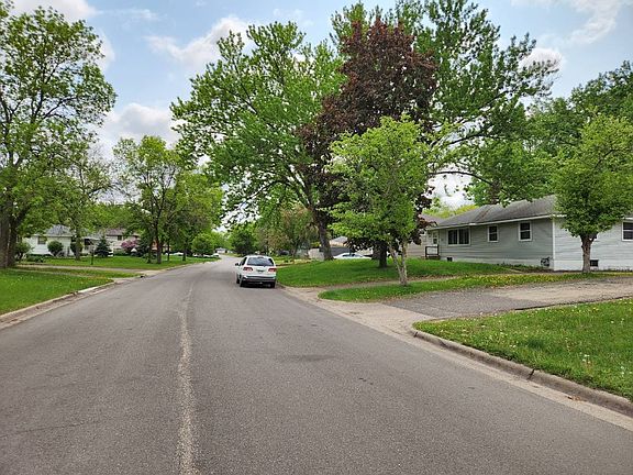 4th image of 7024 Regent Ave N