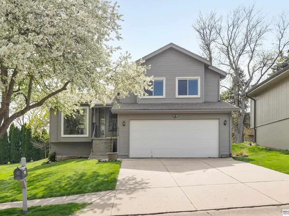 6214 N 114th St, Omaha, NE 68164