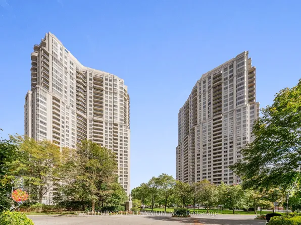 25 Kingsbridge Garden Cir #Tph10, Mississauga, ON L5R 4B1