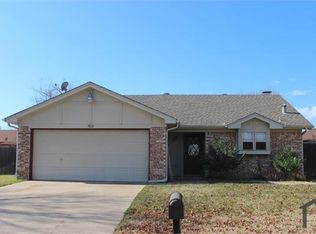 7013 Windhaven Rd, North Richland Hills, TX 76182