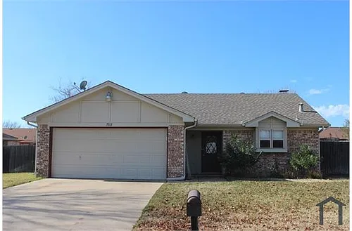 7013 Windhaven Rd Photo 1