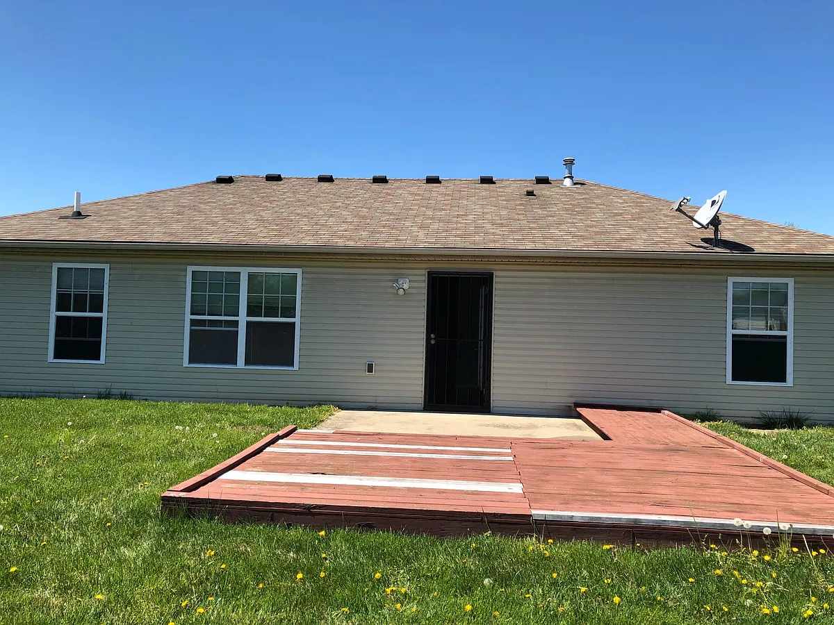 Back of the home. - 4415 Jennymac Dr