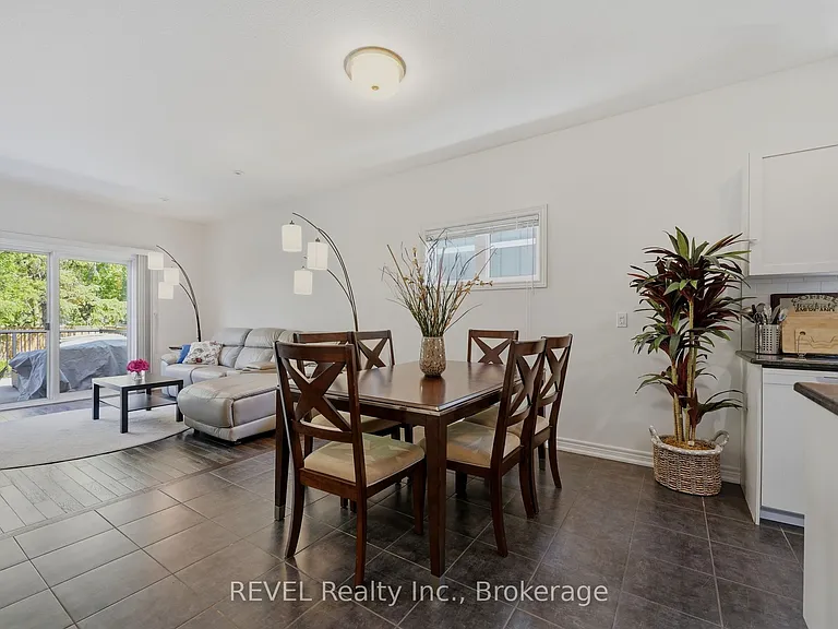 39 Pierpoint Dr — Photo 11