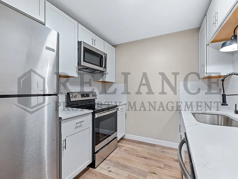 6908 W Oneil St — Photo 15