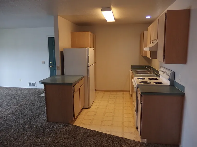 1443 Northwood Dr — Photo 10