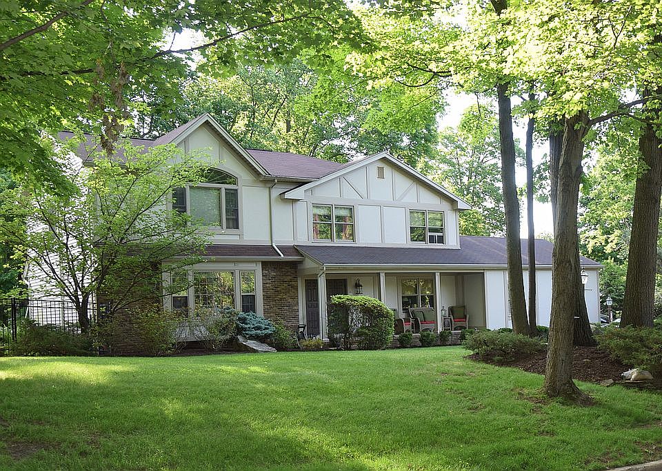 1st image of 202 Goodell Ct