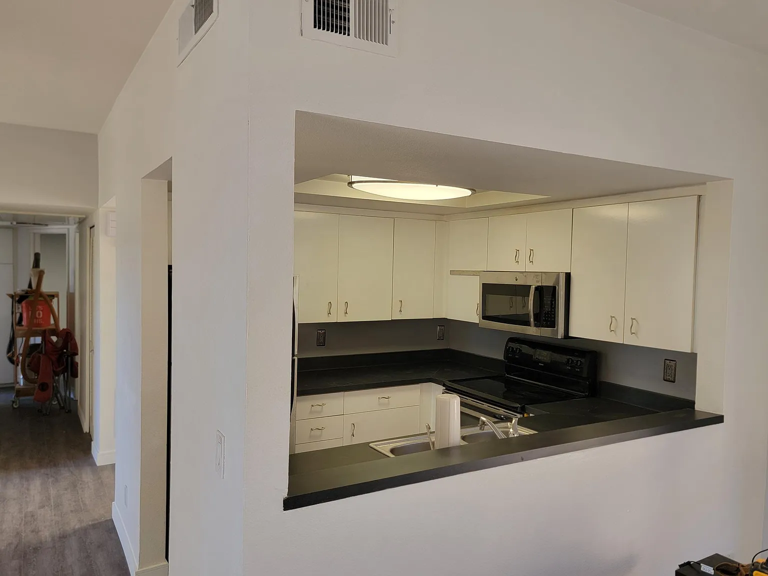 1260 Cleveland Ave — Photo 4