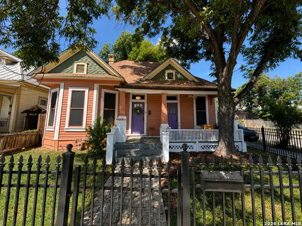 121 Daniel St, San Antonio, TX 78204
