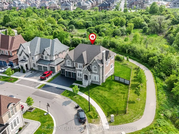 40 Autumn Olive Way, Brampton, ON L6P 4L3