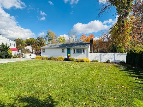 27 Fitchburg St, Marlborough, MA 01752