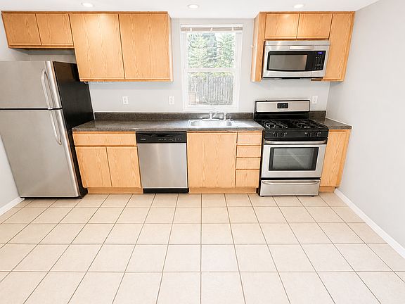 5th image of 152 S 17th St