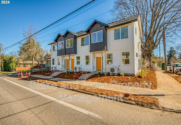 5221 SE Boise St — Photo 4