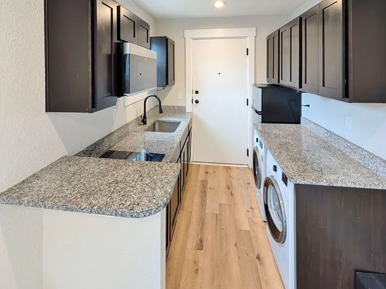 Downtown Jax Lofts — Photo 16